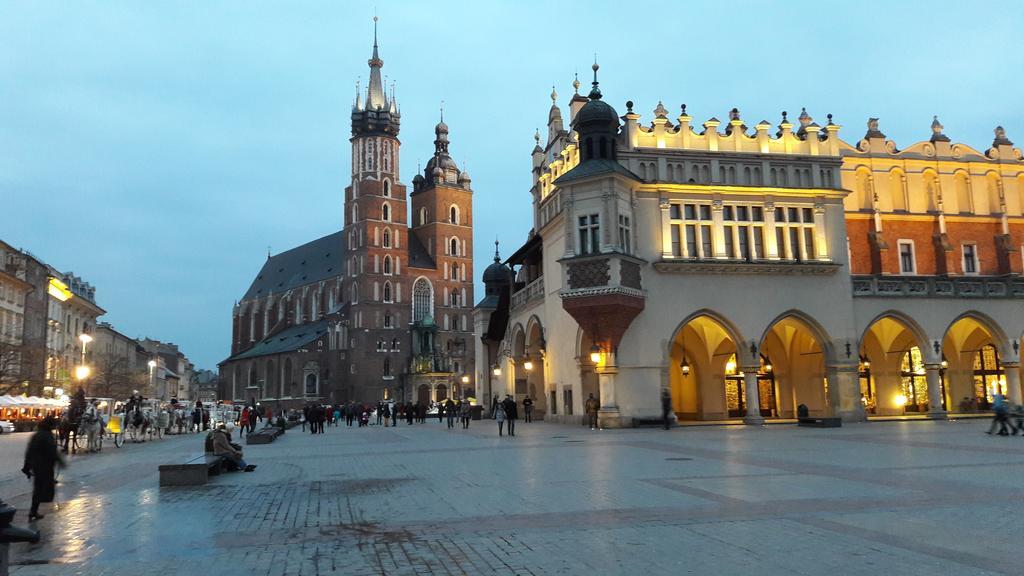Apartament Feniks Stare Miasto Cracovia Exterior foto